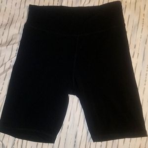 Athletic XL Black Daisy Fuentes stretchy shorts